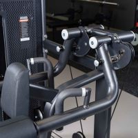 E7005JZ Дельт-машина. Стек 135 кг